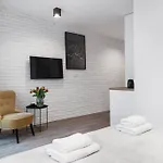 HOUSEHOST Apartment: Miodowa 42/8b street