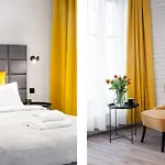 HOUSEHOST Apartment: Miodowa 42/8b street